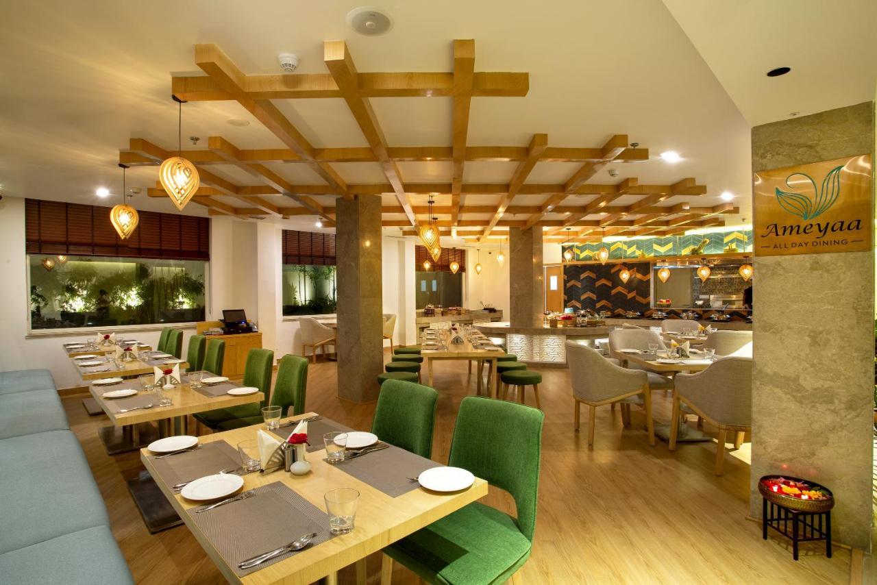 Ramada By Wyndham Katra Station Road Hotell Exteriör bild